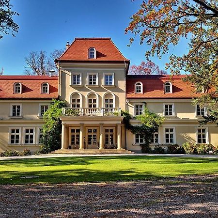 Dwor Sierakow Otel Dış mekan fotoğraf