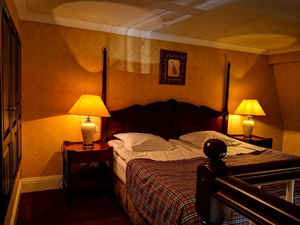 Dwor Sierakow Otel Dış mekan fotoğraf