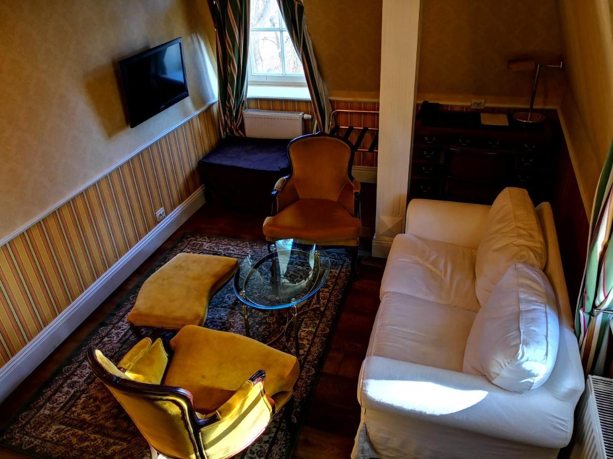 Dwor Sierakow Otel Dış mekan fotoğraf