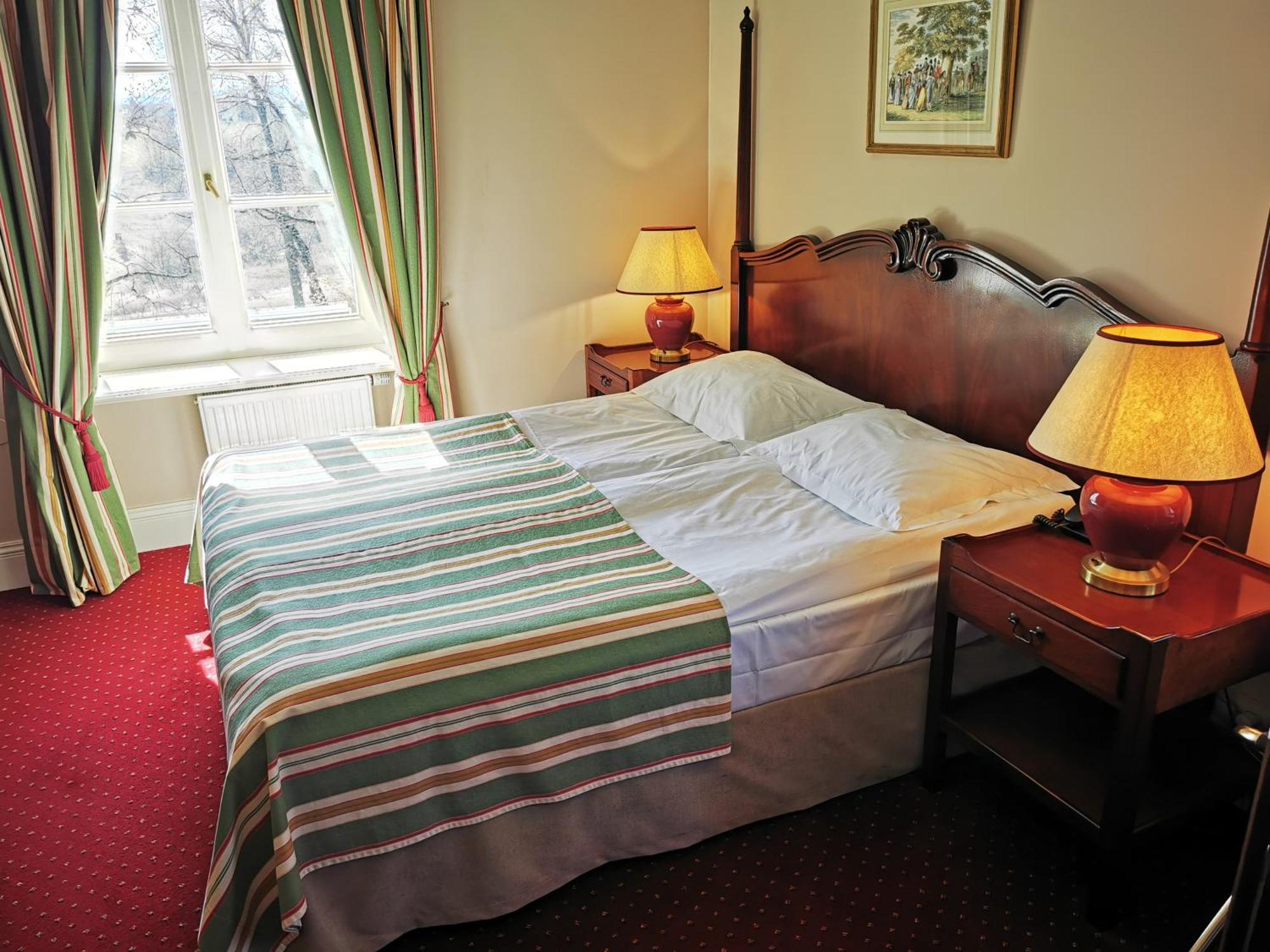 Dwor Sierakow Otel Dış mekan fotoğraf