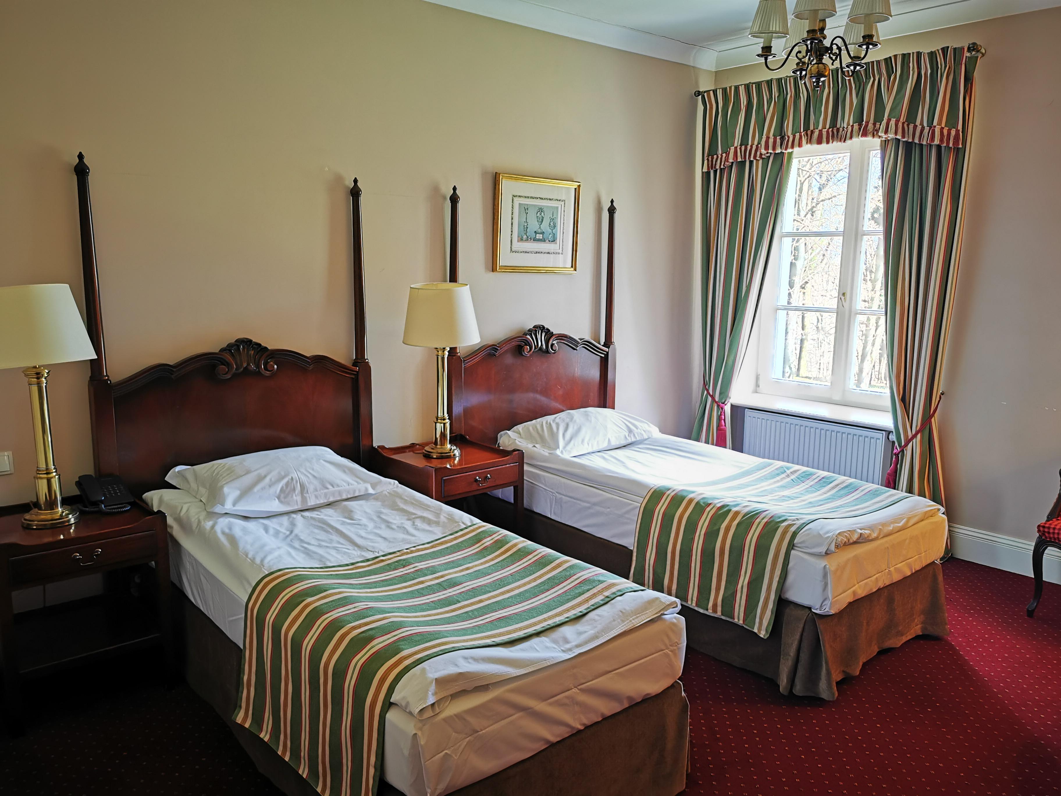 Dwor Sierakow Otel Dış mekan fotoğraf