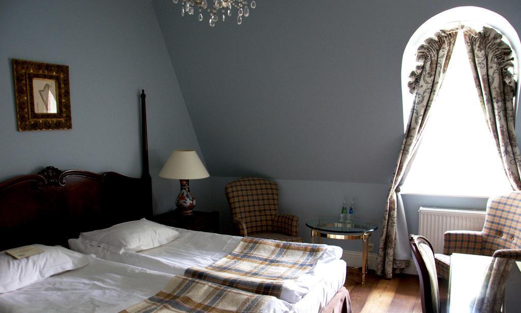 Dwor Sierakow Otel Dış mekan fotoğraf
