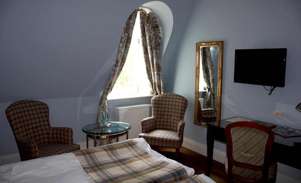 Dwor Sierakow Otel Dış mekan fotoğraf